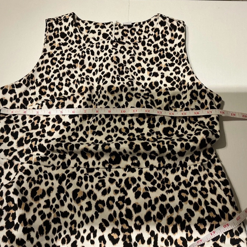 Old Navy Leopard Print Midi Dress - Picture 8 of 10